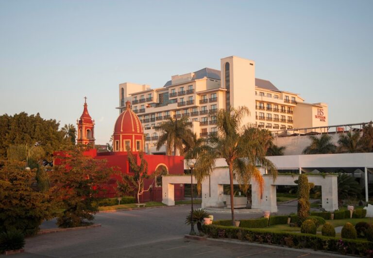 31077 hs hotsson hotel leon 768x532