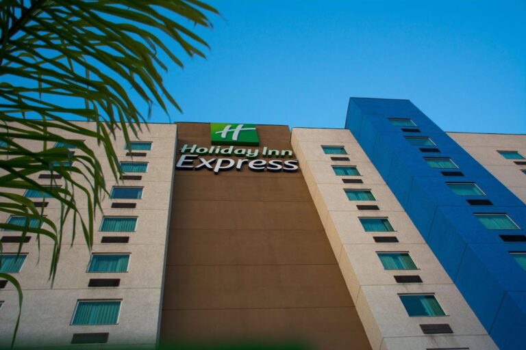 31079 holiday inn express saltillo zona aeropuerto 768x512