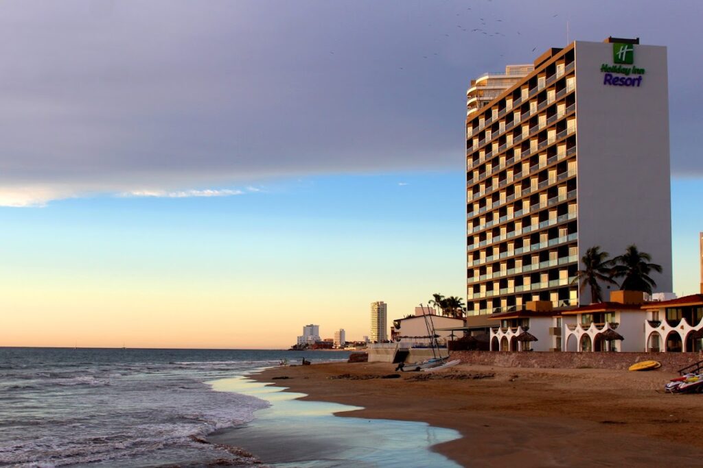 31300 holiday inn resort mazatlan by ihg 1024x683