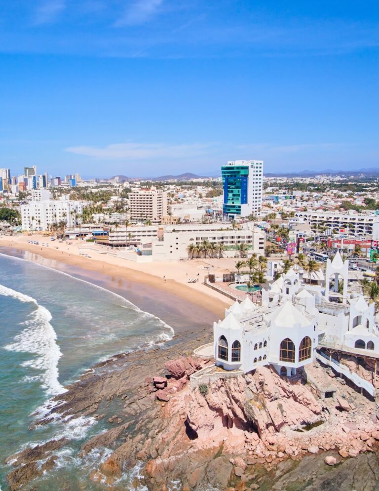 31317 hotel emporio mazatlan 768x994