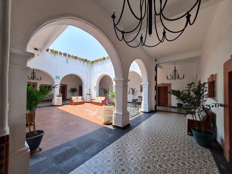 31631 hotel catedral cuernavaca 768x576