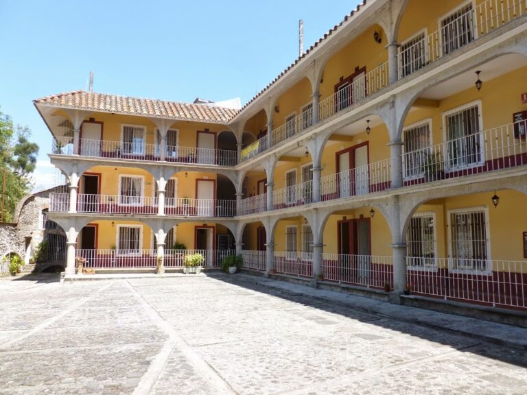 31777 hotel del rio 768x576