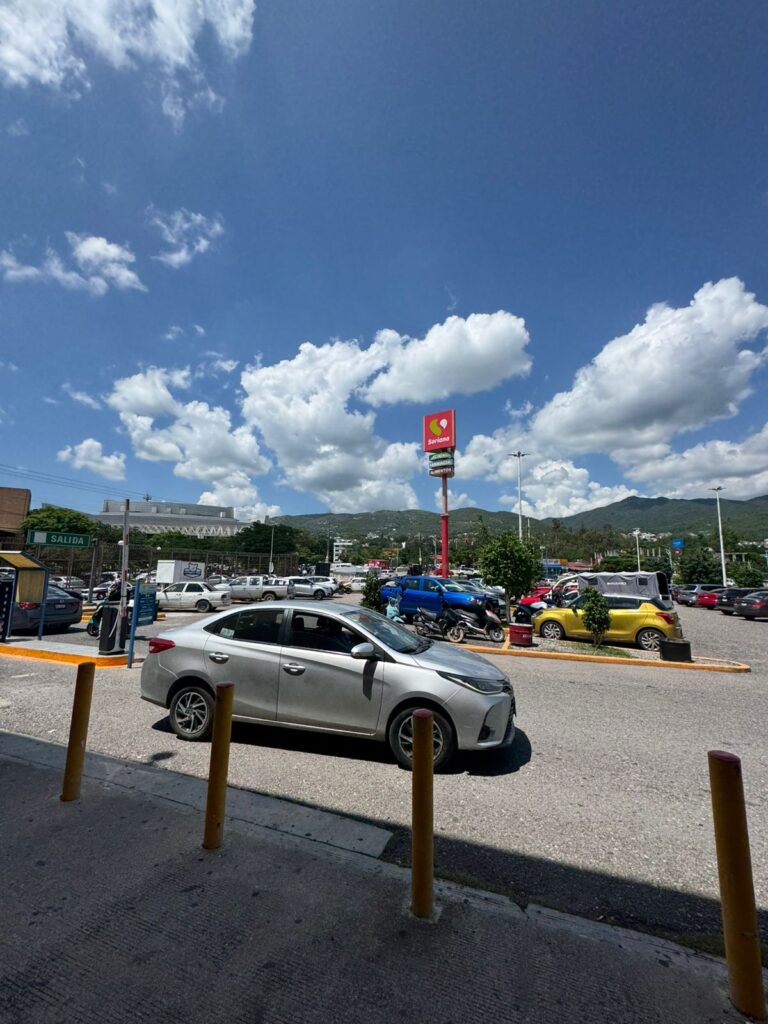 31927 avanza renta de autos 768x1024