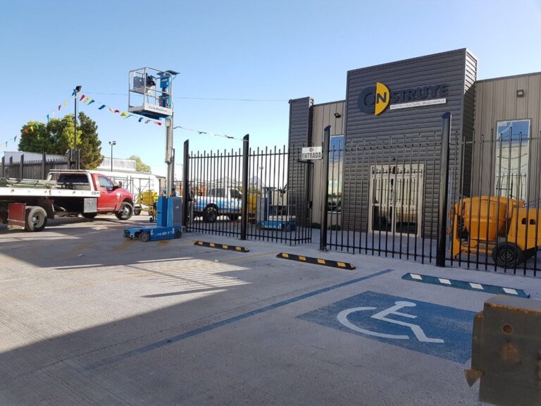 32235 construye renta de maquinaria de elevacion montacargas remolques 768x576