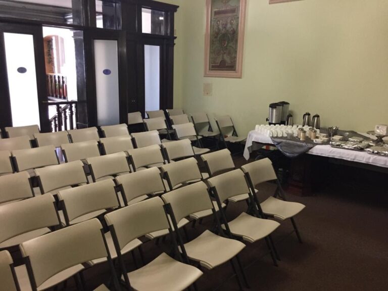 32681 pro eventos renta de mobiliario para eventos y servicio de banquetes 768x576