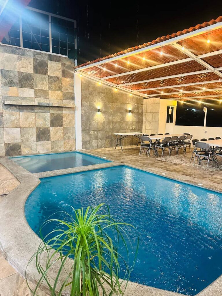 32718 alberca privada ruben mora 768x1024