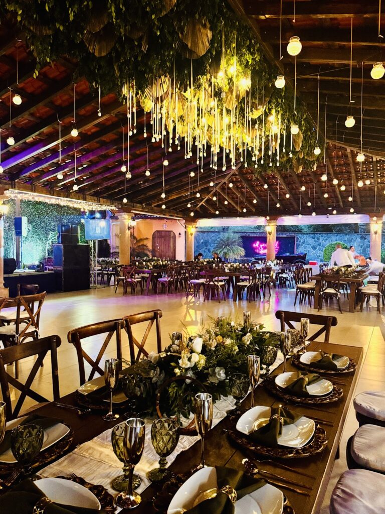 33292 duran banquetes 768x1024