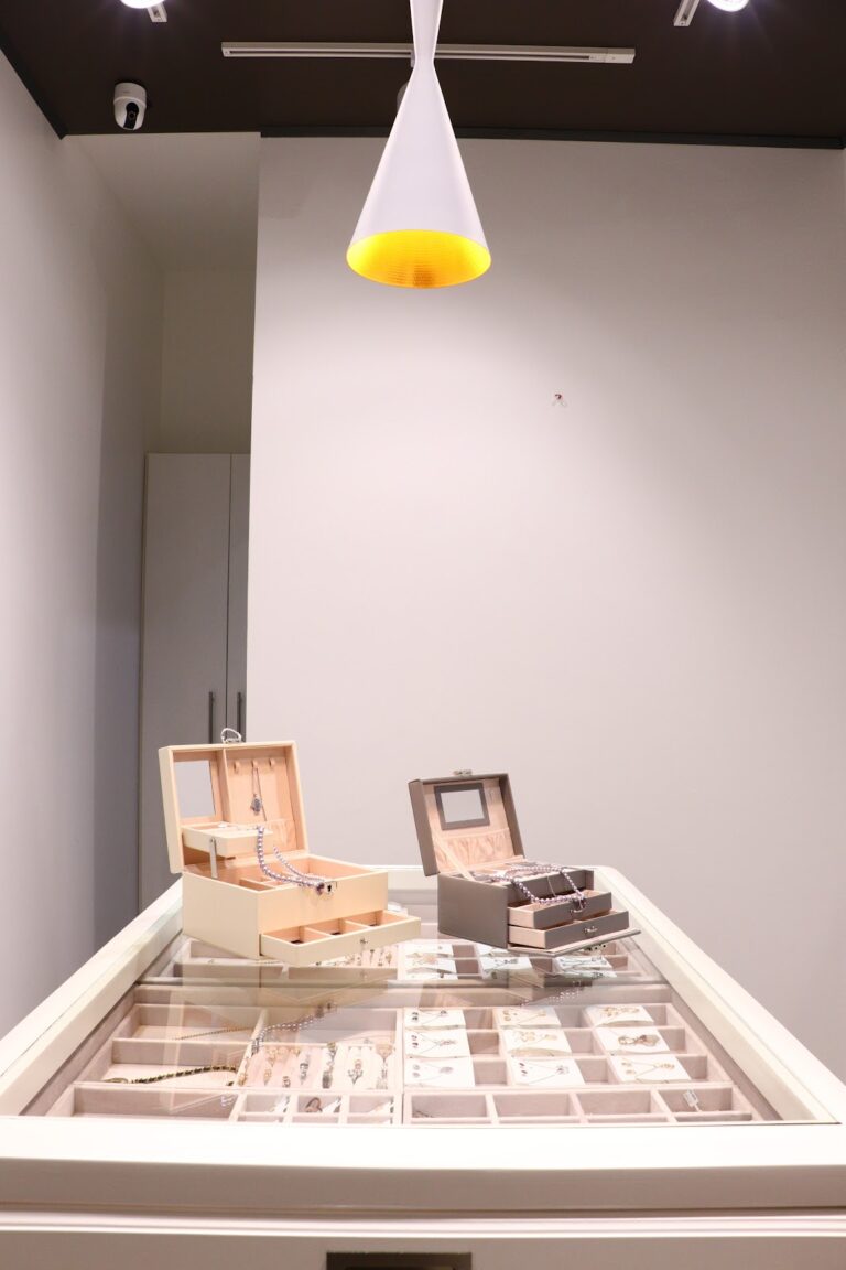 33915 joyeria dera 768x1152