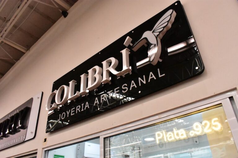33965 joyeria colibri 768x512