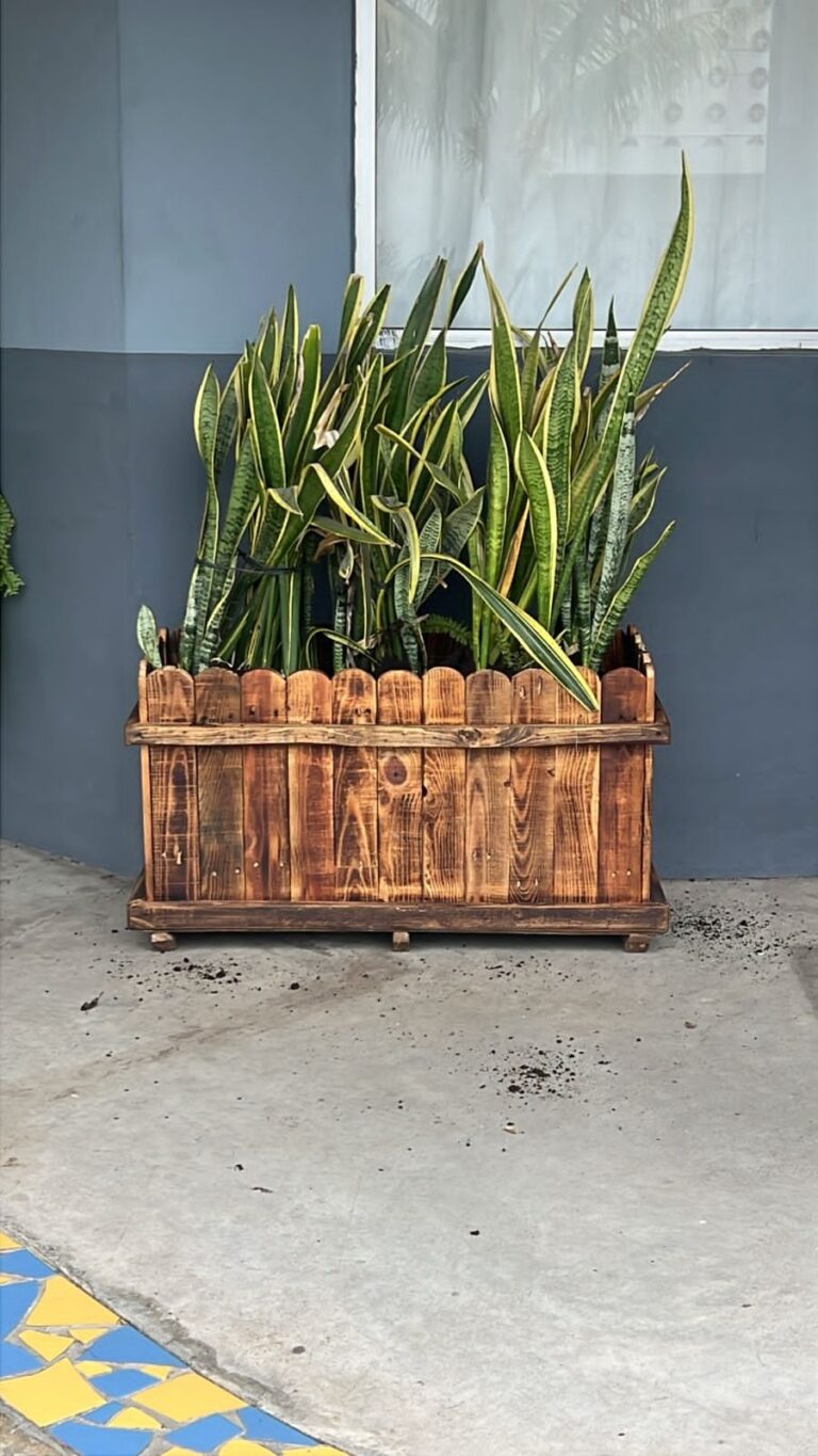 35579 el taller de carpinteria 8221madera metal8221 768x1365