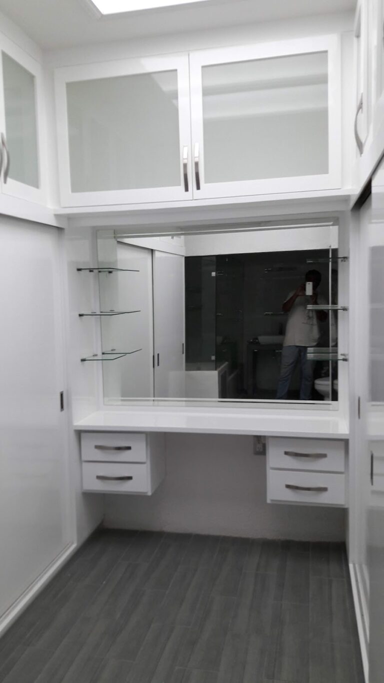 35749 carpinteria y ebanisteria morales 768x1365