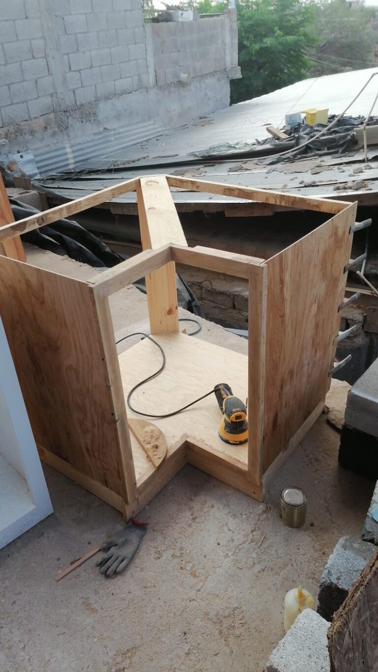 35879 carpinteria juarez 768x1365