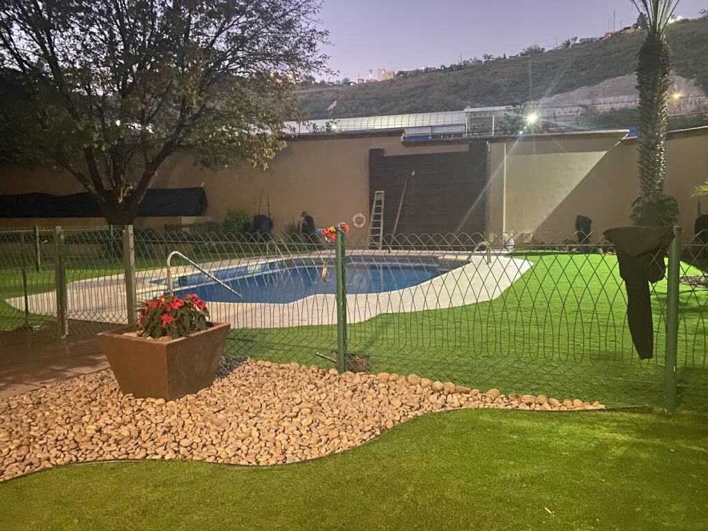 37159 dahlia garden boutique 1024x768