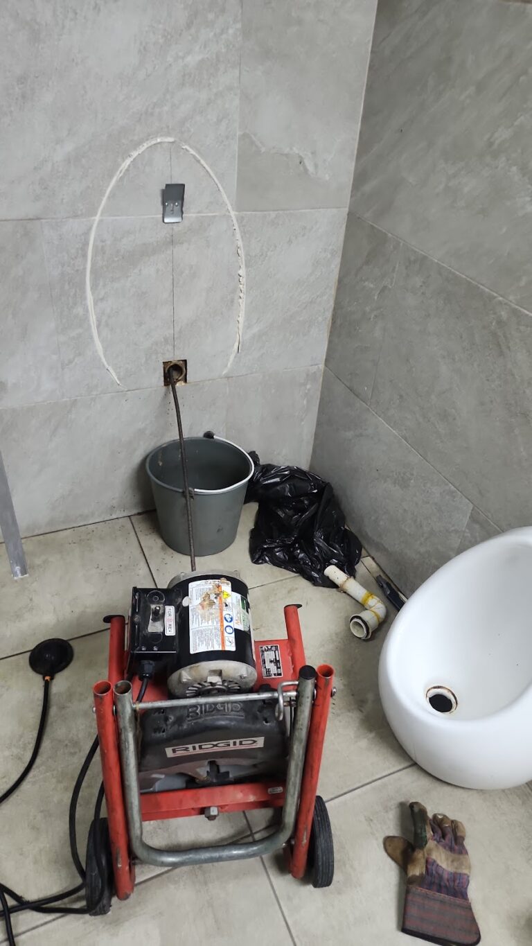 6885 plomeros sertec monterrey 768x1365