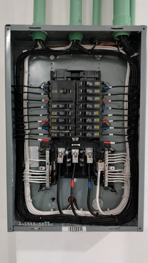 7328 electricista electricistec 577x1024