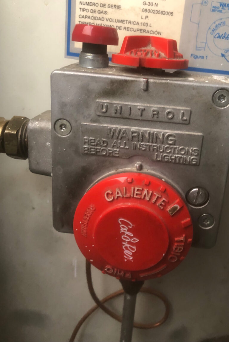 7330 plomeria y electricidad 24 hrs 768x1147