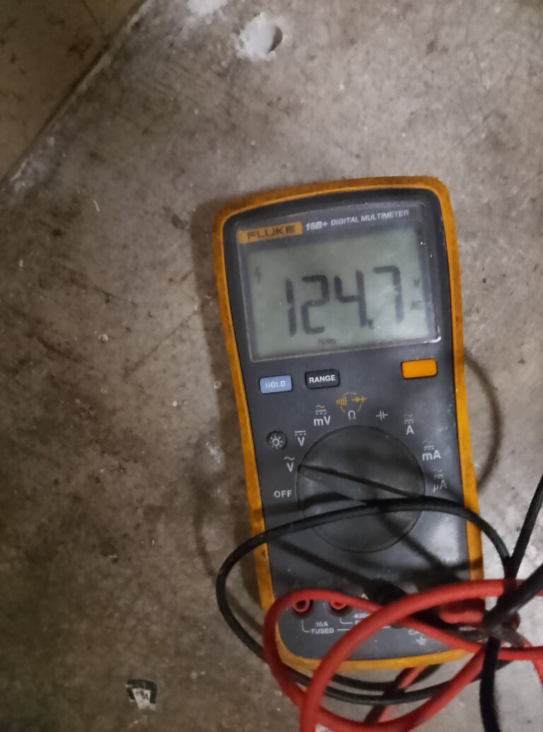 7382 electricista rivera 768x1036