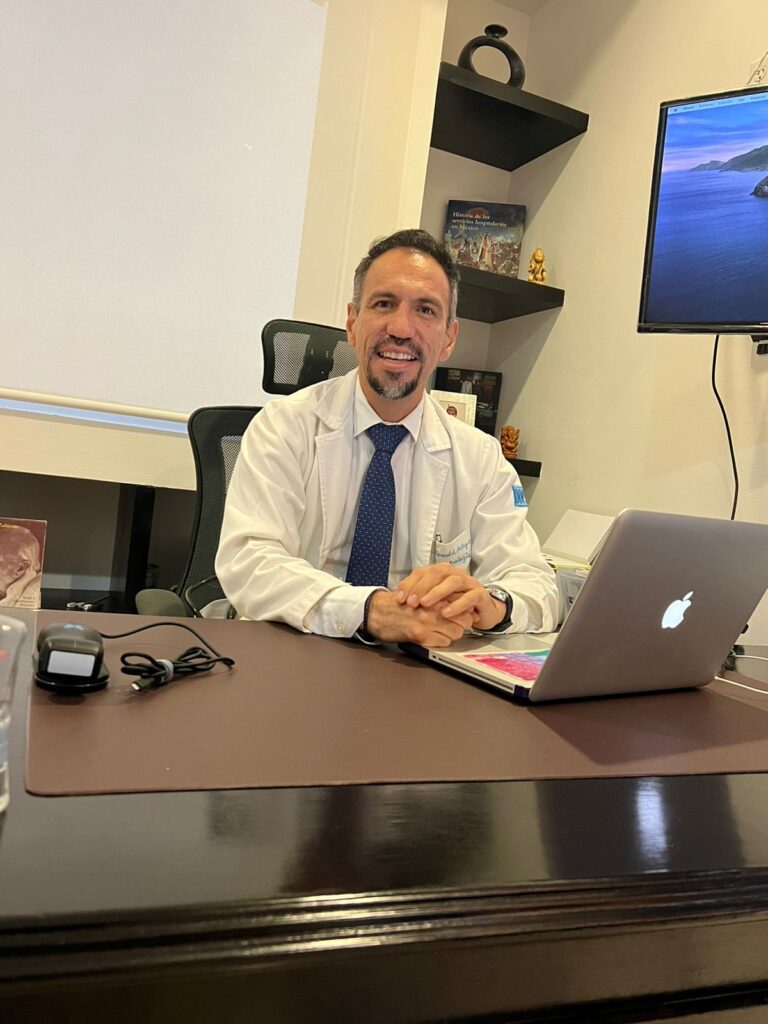 8119 dr. manuel alejandro marquez martinez internista y nefrologo 768x1024