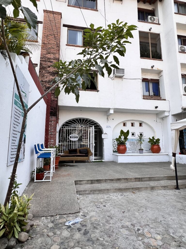 9856 magestic massage 768x1024