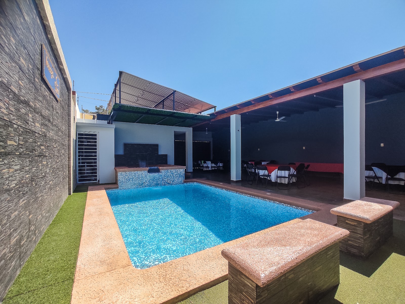 fanout-photo-1770408482640-4 fanout-photo-1770408482640-4