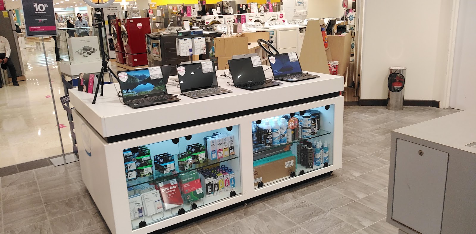 fanout-photo-1770412806009-9 fanout-photo-1770412806009-9