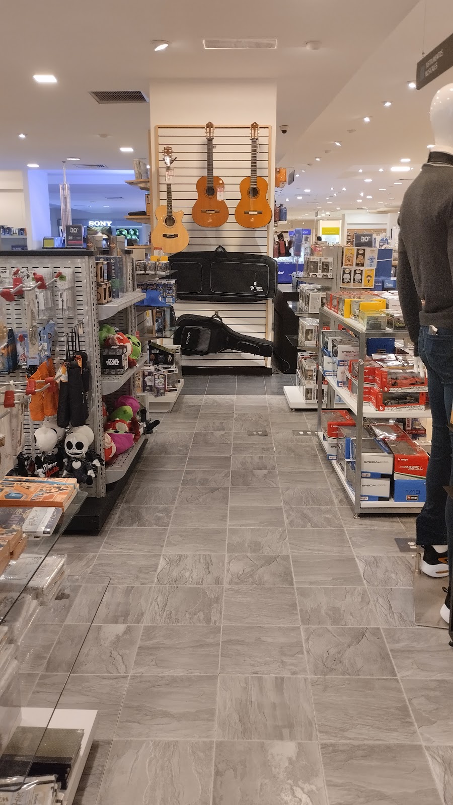 fanout-photo-1770412806684-10 fanout-photo-1770412806684-10