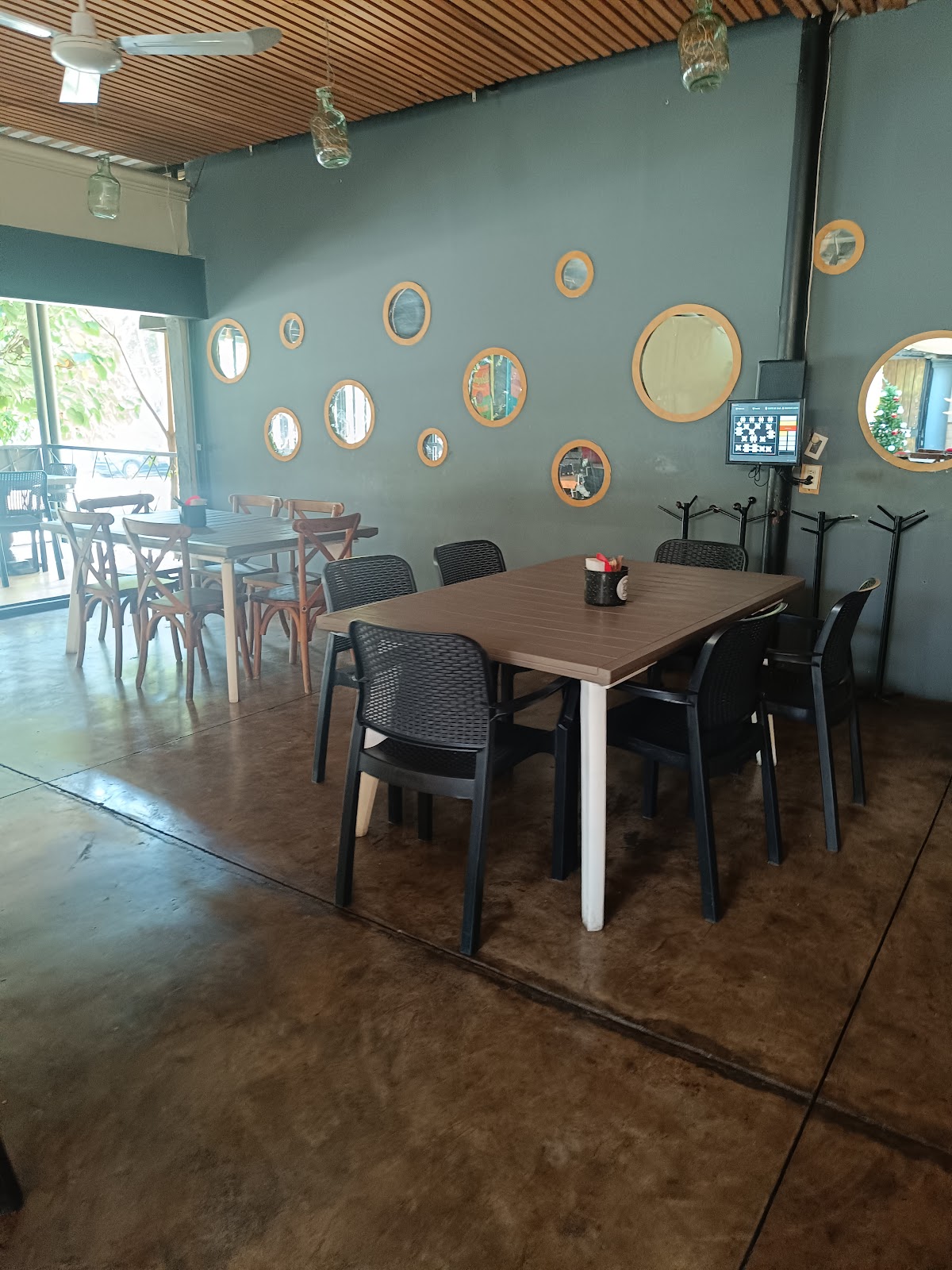 leetx-google-photo-49684-6 leetx-google-photo-49684-6